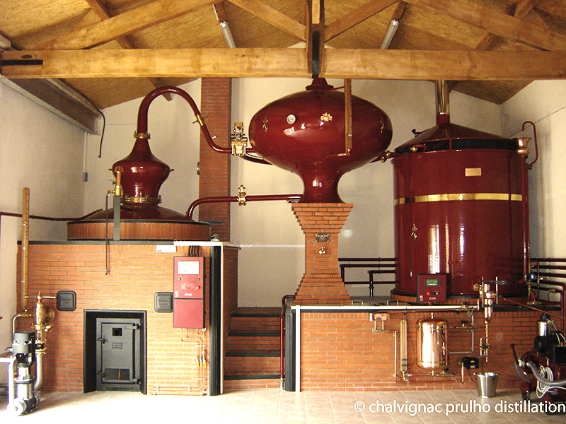Charentais-type copper pot stills
